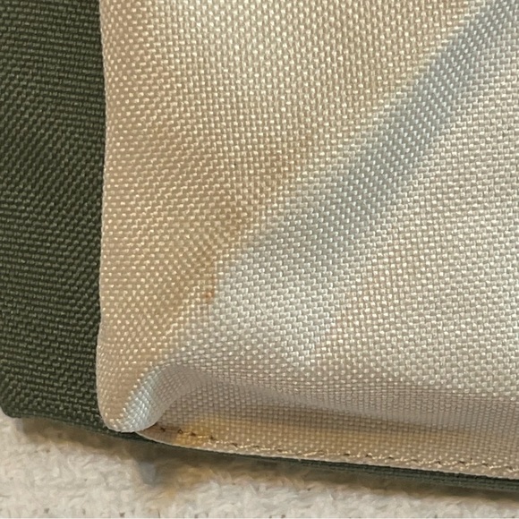 Herschel Supply Co. Seventeen Hip Pack Green - Picture 7 of 8